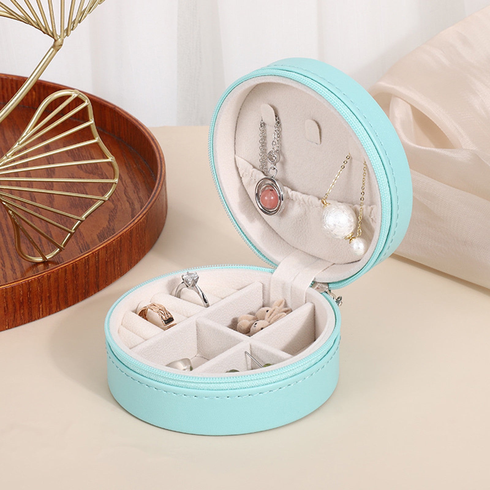 DAISY DELIGHT Portable Travel Jewelry Box